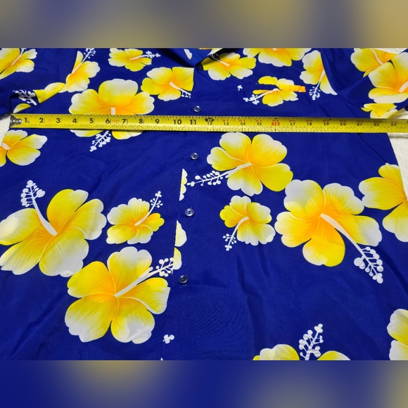 Vintage HILO HATTIE Hawaiian Button-up Shirt Men's Size Large - Picture 6 of 6